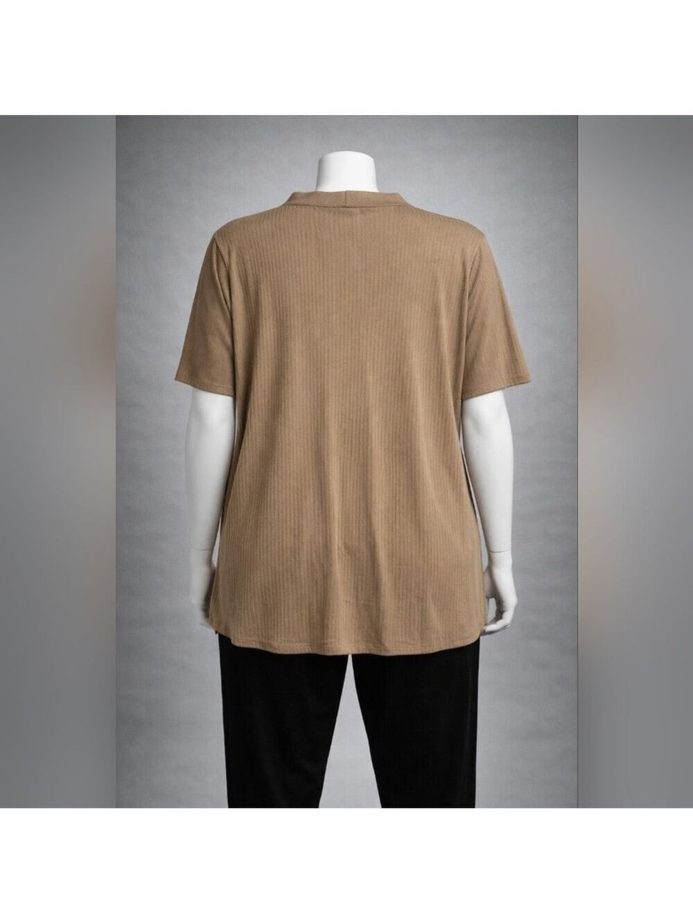 🆕Women's Button Down Ribbed Top RJ0503H - Picture 2 of 5